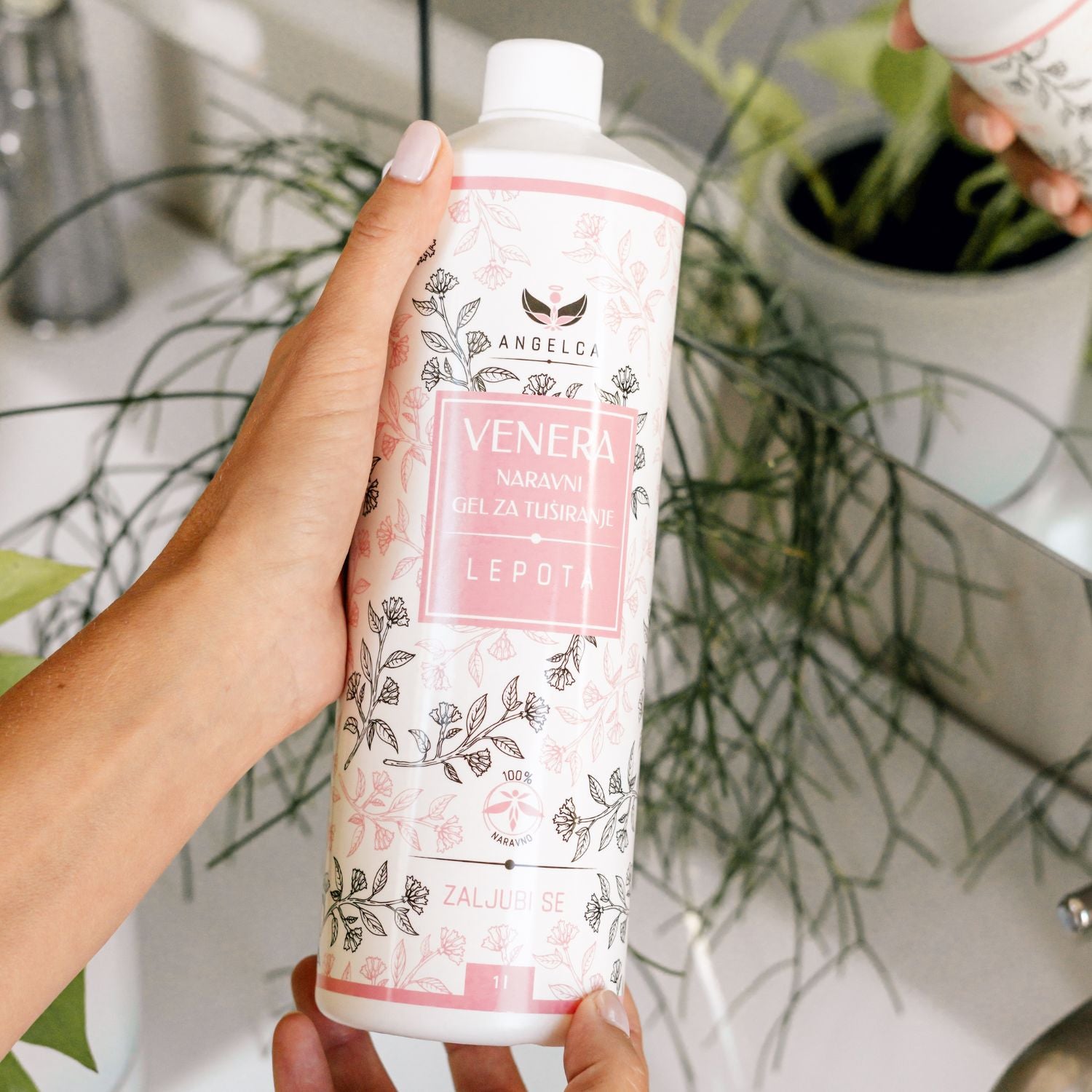 Naravni gel za tuširanje Venera 1l