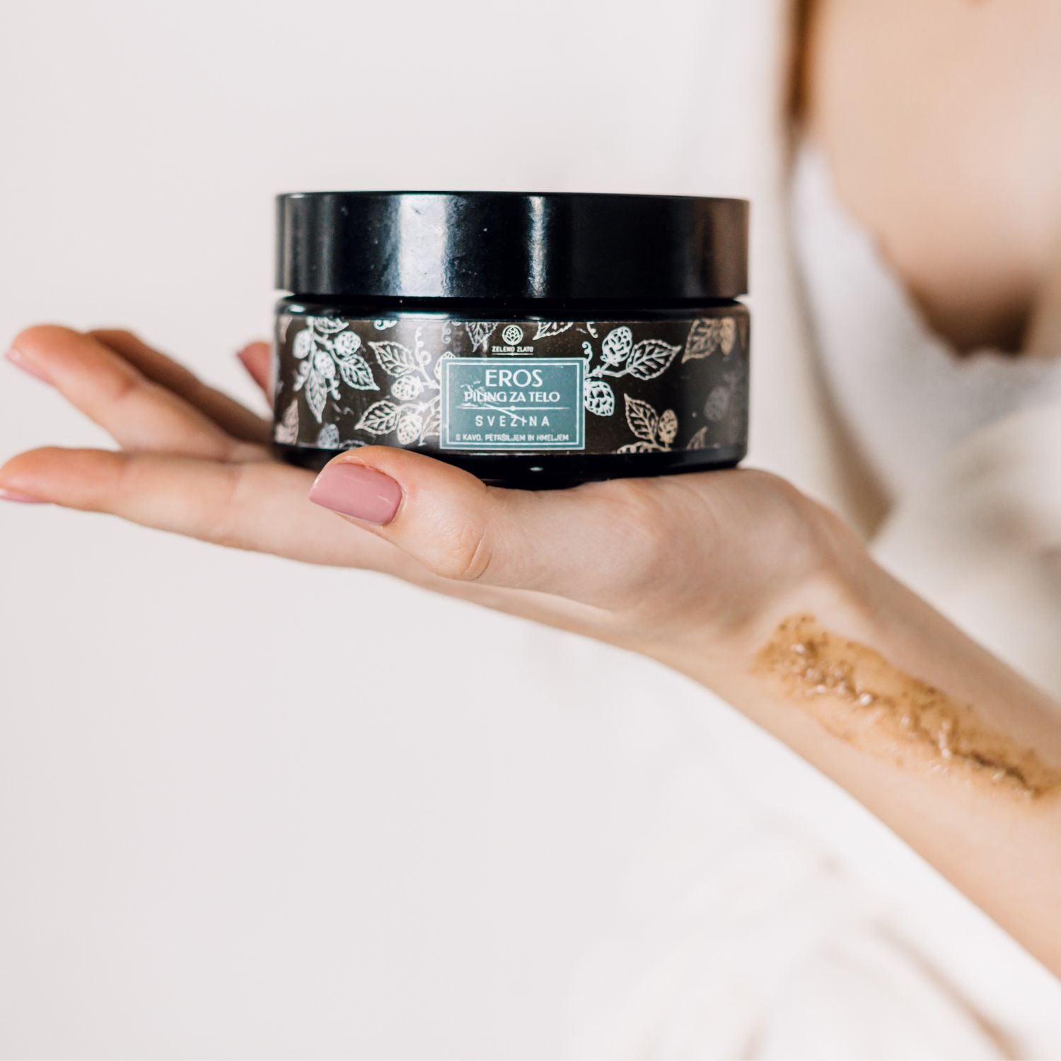 Piling za telo Eros embalaža in struktura