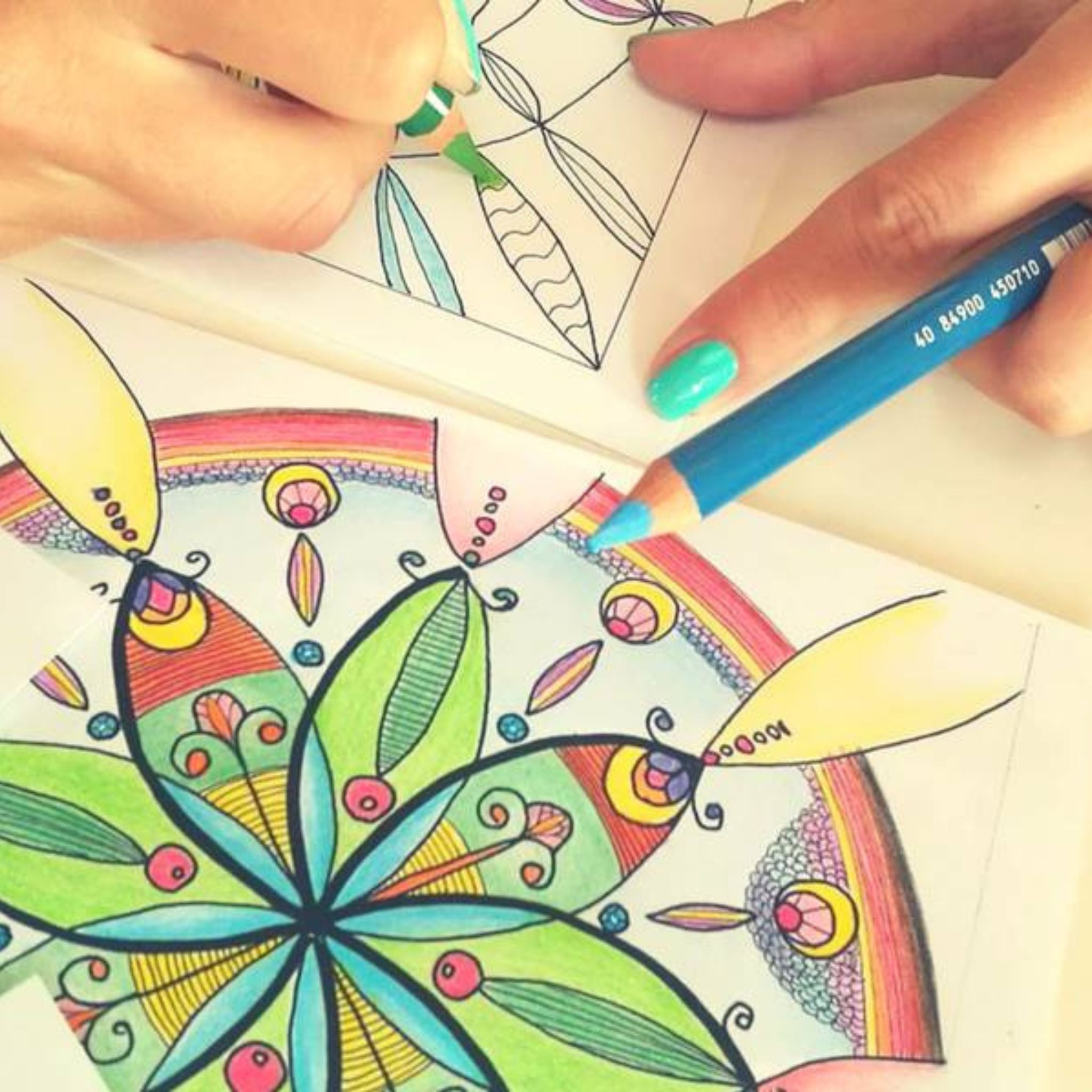 Pobarvanka_pisane_mandale