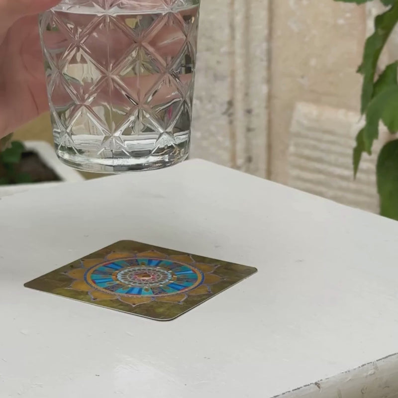 video božanski red mali podstavek za vodo angelca.si