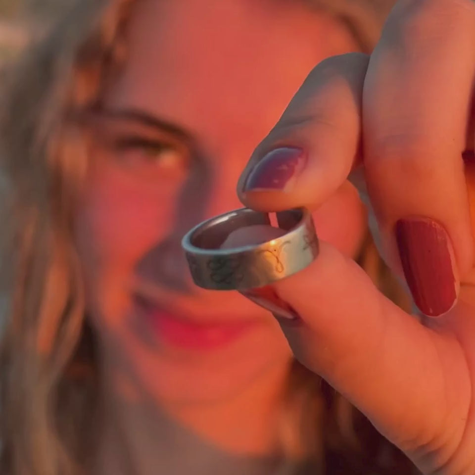 Naloži video: Energijski prstan Eternity Life Ring iz srebra – nastavljiva velikost