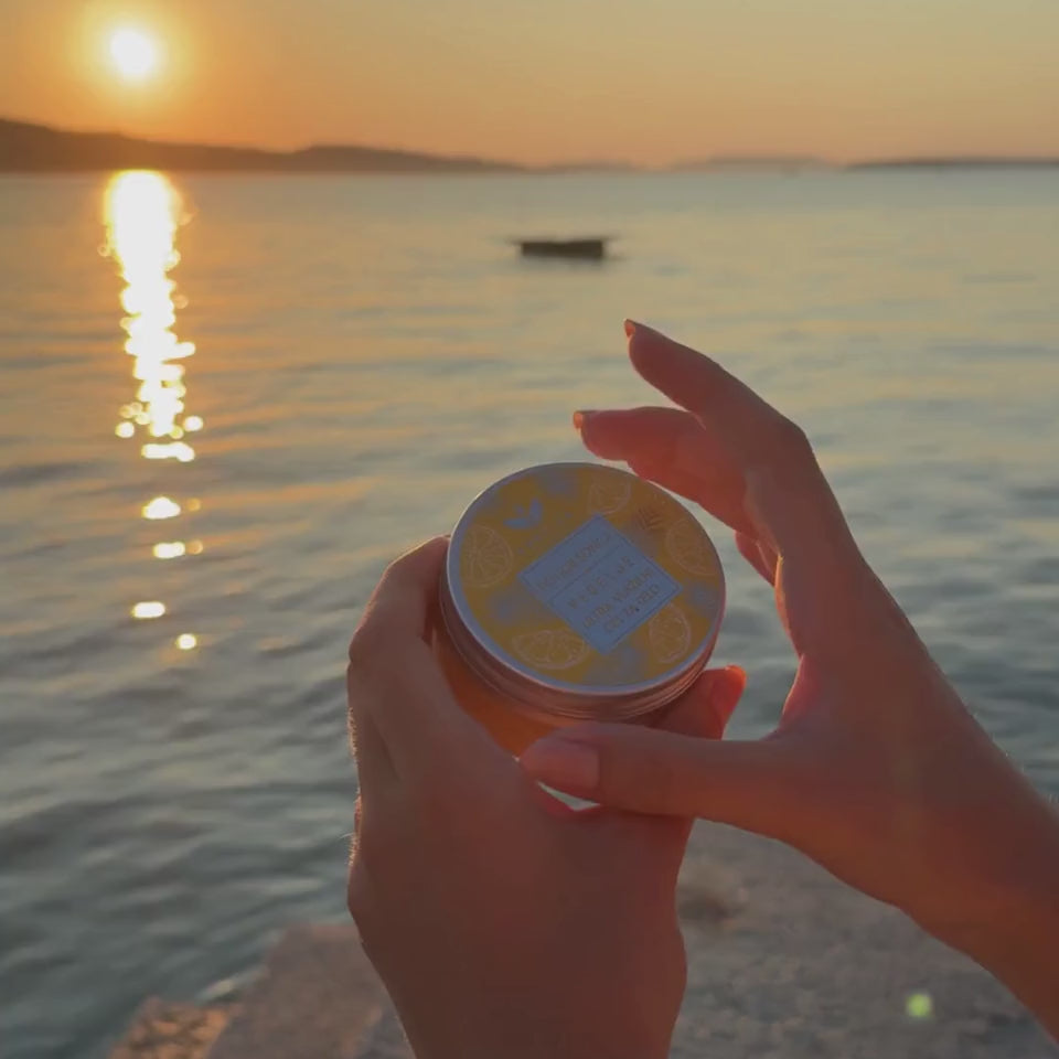 Naloži video: Negovalno hidratanten gel za telo - Poljub Sonca
