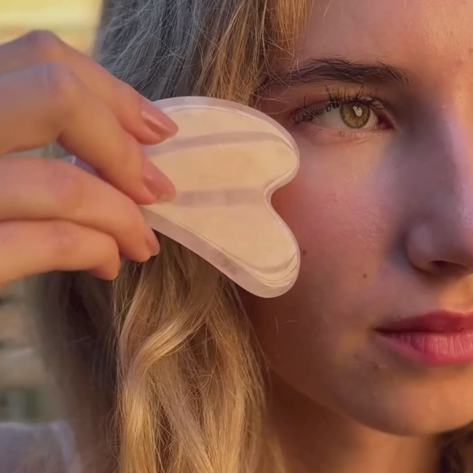 Naloži video: video gua sha uporaba angelca.si