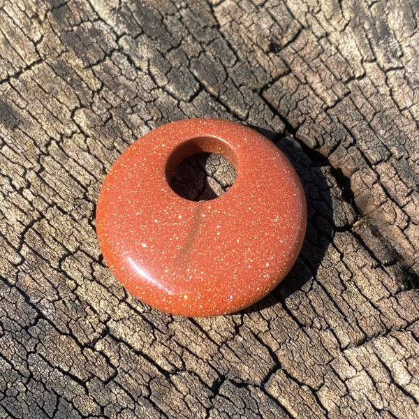 Kristal sončev kamen obesek - za samozavest in sijaj navzven