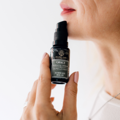 Naravni serum za nego kože okoli oči